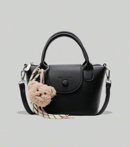 حقيبة يد نسائية بسيطة