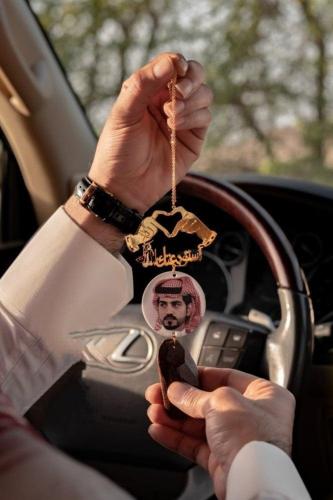 تعليقة صوره بشكل قطرة يدويه مع كسرة العود
