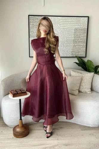 فستان سهرة عنابي فخم خامة اورجنزا