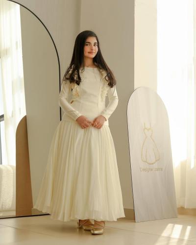 فستان للسن المحير كريمي باربي مع شيفون