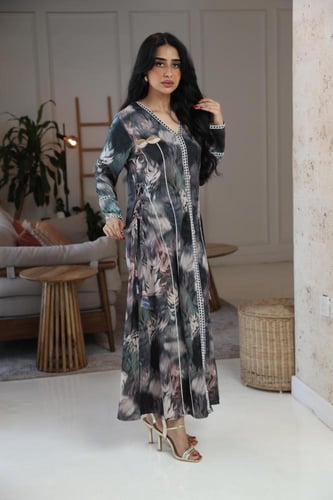 جلابية رمضان ستان بتطريز كريستال 2026