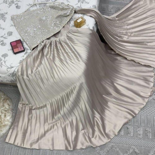 فستان سهرة بيج فاخر من تفته وترتر – فساتين للحوامل