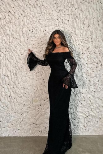 فستان أسود دانتيل موديل ذيل السمكة