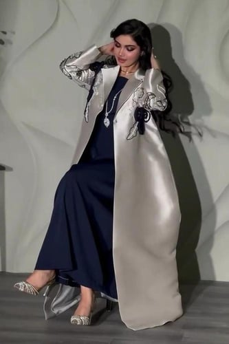 جلابية رمضان قطعتين لون فضي مع كحلي