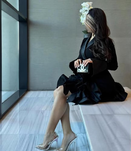 فستان أسود قصير بتصميم بليزر وكشكش للمناسبات والسه...
