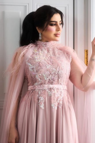 فستان سهرة وردي فخم للحوامل 2025 - فستان حوامل مري...