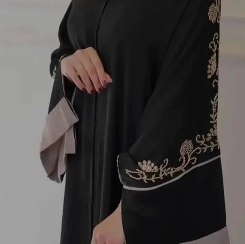 عبايا صيفيه عليها طلب