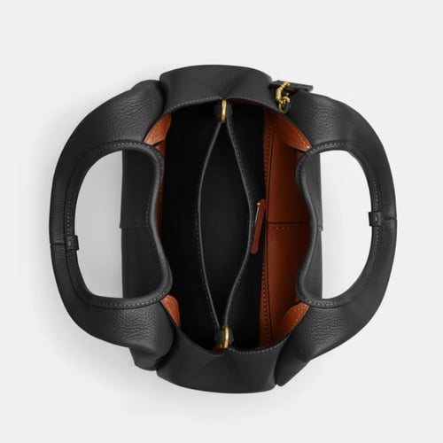 شنطه 23 اسود