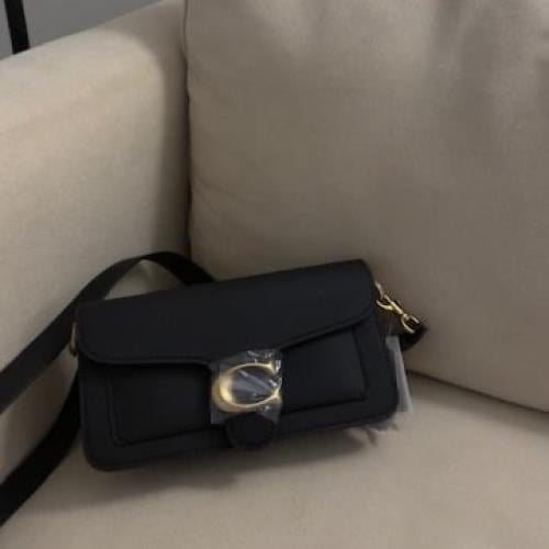 شنطه اسود 26 ذهبي A0