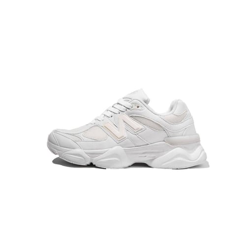 حذاء نيو بالانس نسائي ابيض