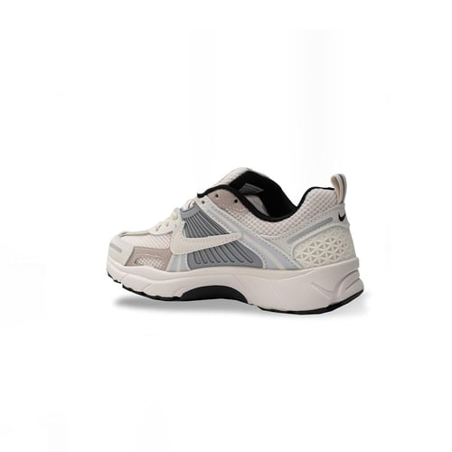 حذاء نايك نسائي نيو ستايل