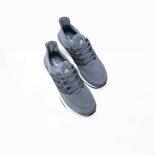 اديداس الترا بوست رمادي