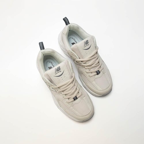 نيو بالانس نسائي بيج