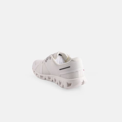 حذاء أون راننج كلاود نسائي ابيض