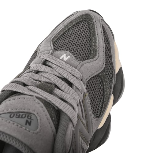 حذاء نيو بالانس نسائي