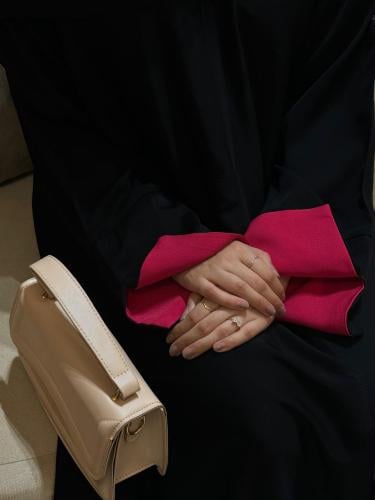 عباية فوشيا