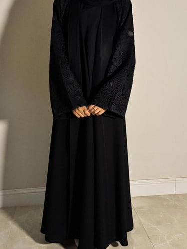 عباية ساره