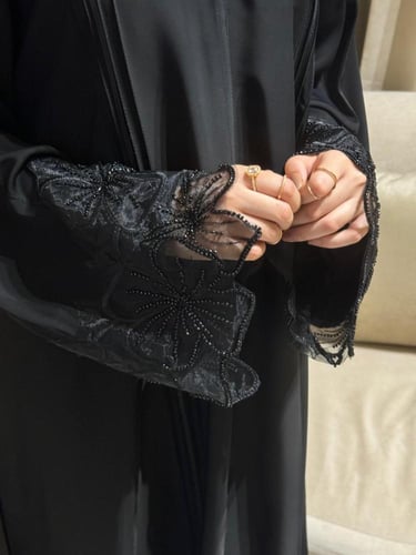 عباية ورود