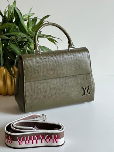 لويس فيتون ٢٠ سم ماستر