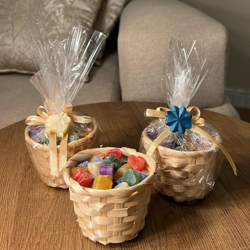 سلة توزيعات مستكة معطرة (٥٠ حبة)