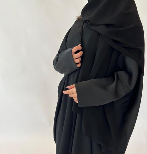 Black Half Bisht Abaya