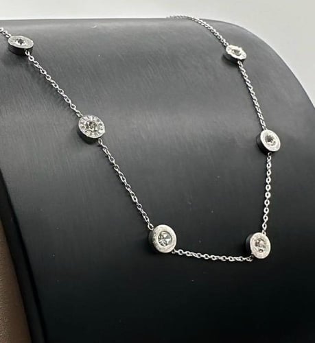 سلسال نسائي انيق مصنوع من الستانلس ستيل المقاوم لل...