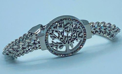 إسواره نسائية أنيقة مصنوعه من الستانلس ستيل عالي ا...