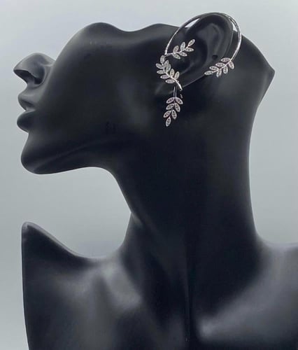 حلق نسائي بتصميم يغطي كامل الاذن. موديل 004-5