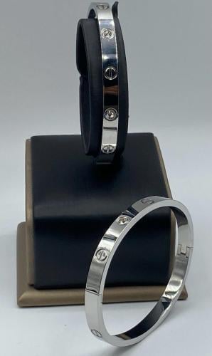 إسواره نسائية راقيه مصنوعه الستانلس ستيل. مقاس 17,...