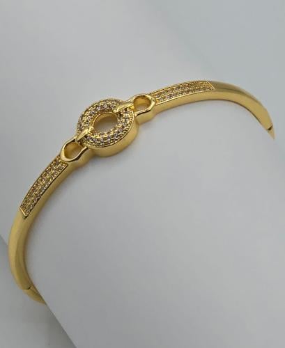 إسواره نسائية راقيه مصنوعه الستانلس ستيل مقاوم للص...