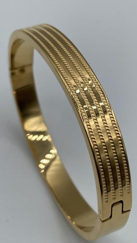 إسواره نسائية راقيه مصنوعه الستانلس ستيل المتين, م...