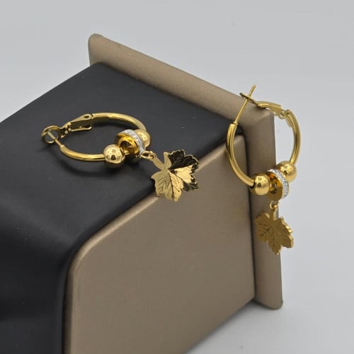 حلق نسائي أنيق مصنوع من الستانلس ستيل عالي الجودة...