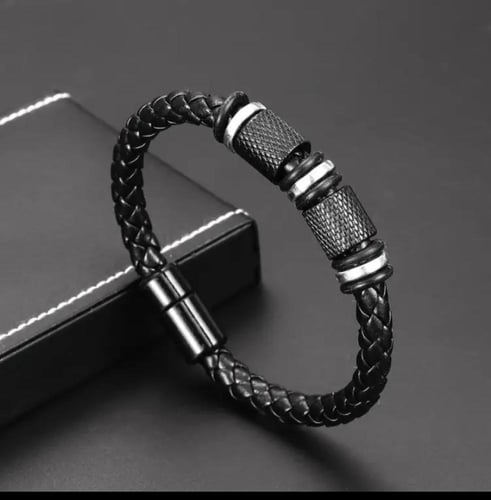 سوار جلد صناعي أنيق للرجال