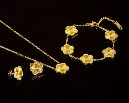 طقم مجوهرات فاخر من الفولاذ المقاوم للصدأ