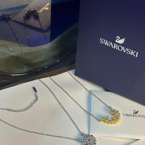 سلسال على شكل قلوب مرصعة هو الهدية المثالية لك أو...