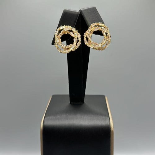 حلق نسائي Zircon Stone أنيق بتصميمه العصري والراقي...