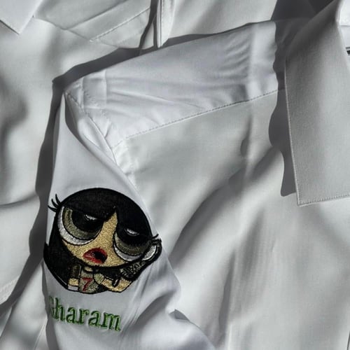 قميص مدرسة من تصميمك