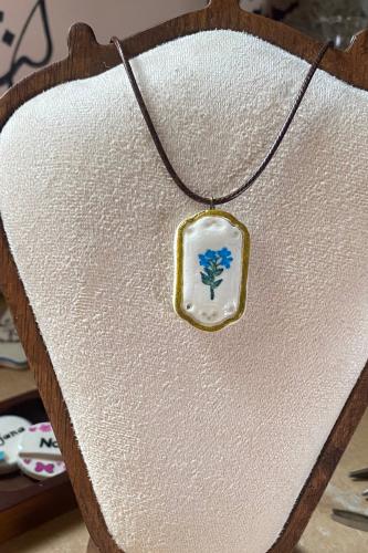 سلسلة برواز ذهبي1