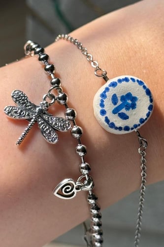 أساور مميزة .