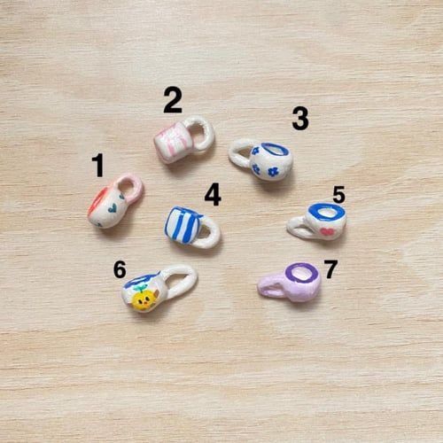 تعليقة كوب صغير.