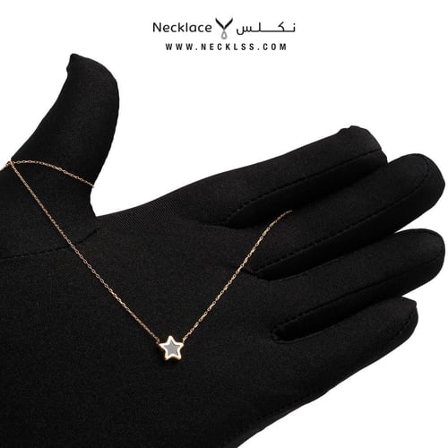 قلادة ذهب عيار 18 نجمة بلمسة سوداء أنيقة (NC.5709B...