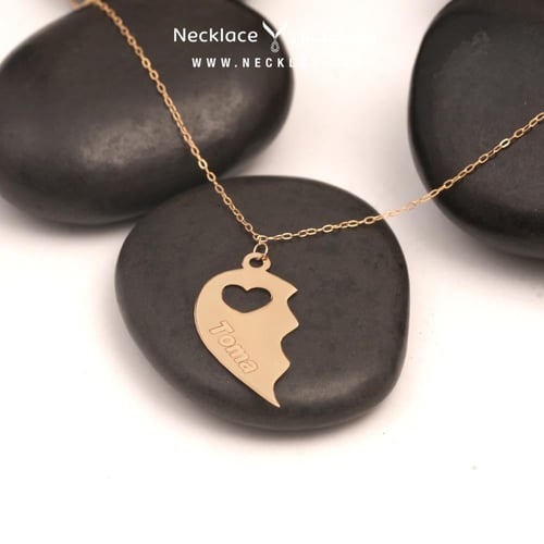 قلادة صمم اسمك قلب نصفين للذكريات ذهب عيار 18 (NA....