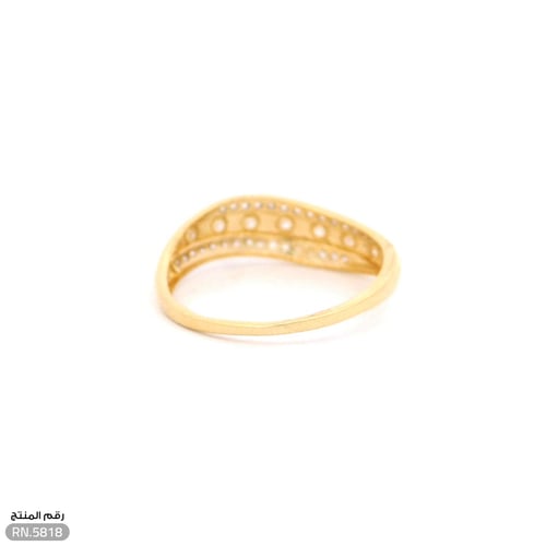 خاتم ذهب عيار 18 تصميم أنيق وفصوص فخمة (RN.5818)