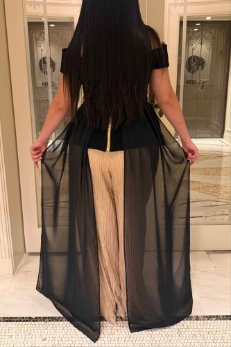 Elegant feminine suit