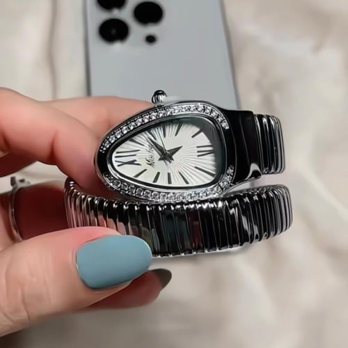 ساعة الافعى باللون الفضي