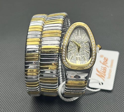 ساعة الاحلام معصم ثلاث لفات