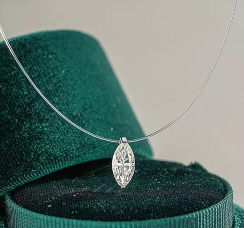 قلادة غير مرئية