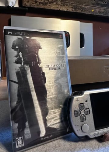 PSP 2000 نسخة فاينل فنتسي Crisis Core Final Fantas...