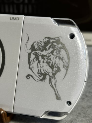 الأصدار الأول - PSP 3000 Dissidia Limited Edition...