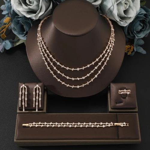 مجموعة اكسسوار زركون تصميم الماس